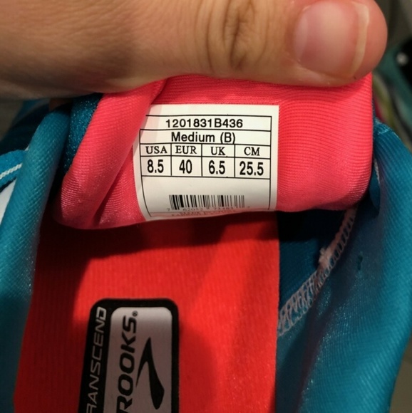 Transcend Brooks Tennis shoes - Picture 6 of 6